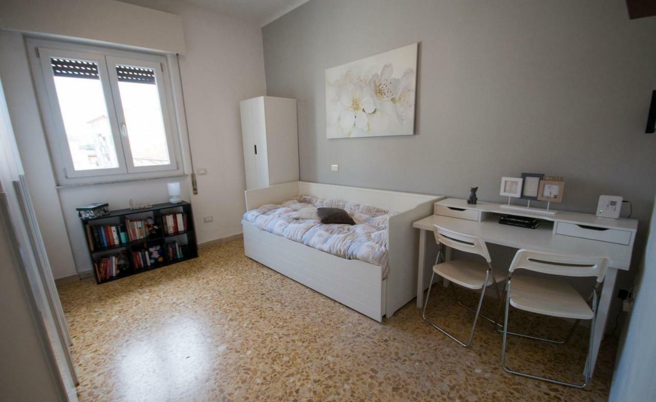 شقة A Casa Di Simone A فياريجيو المظهر الخارجي الصورة
